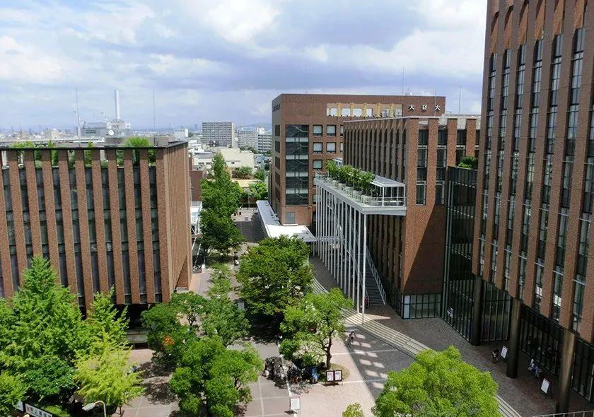 大阪大学