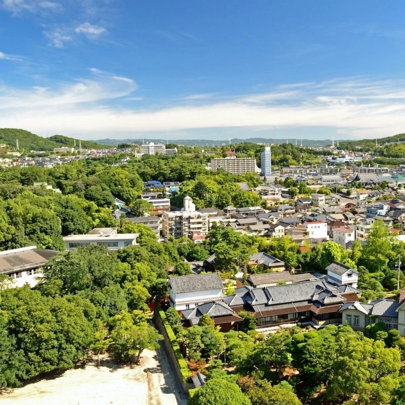 西日本工业大学