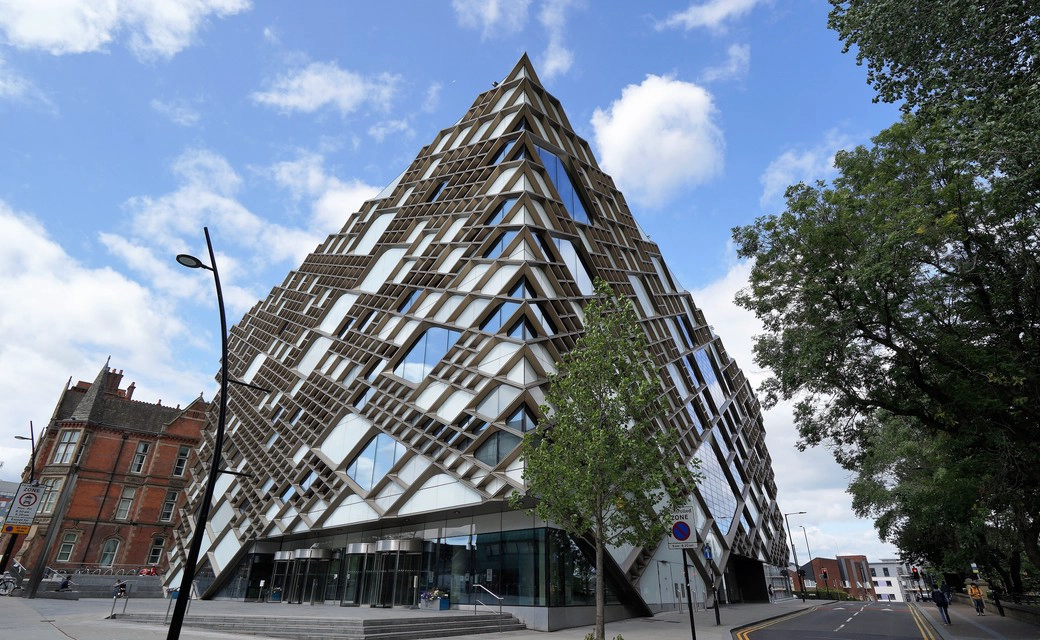 英国谢菲尔德大学