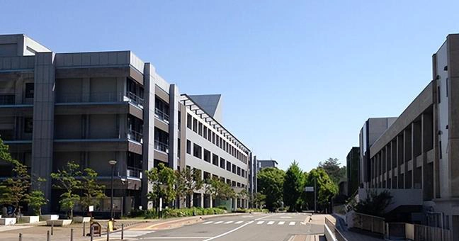 大阪大学