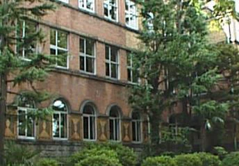 上智大学