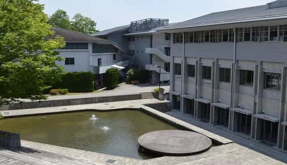 京都精华大学