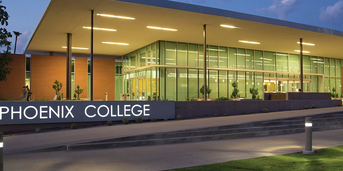 菲尼克斯大学