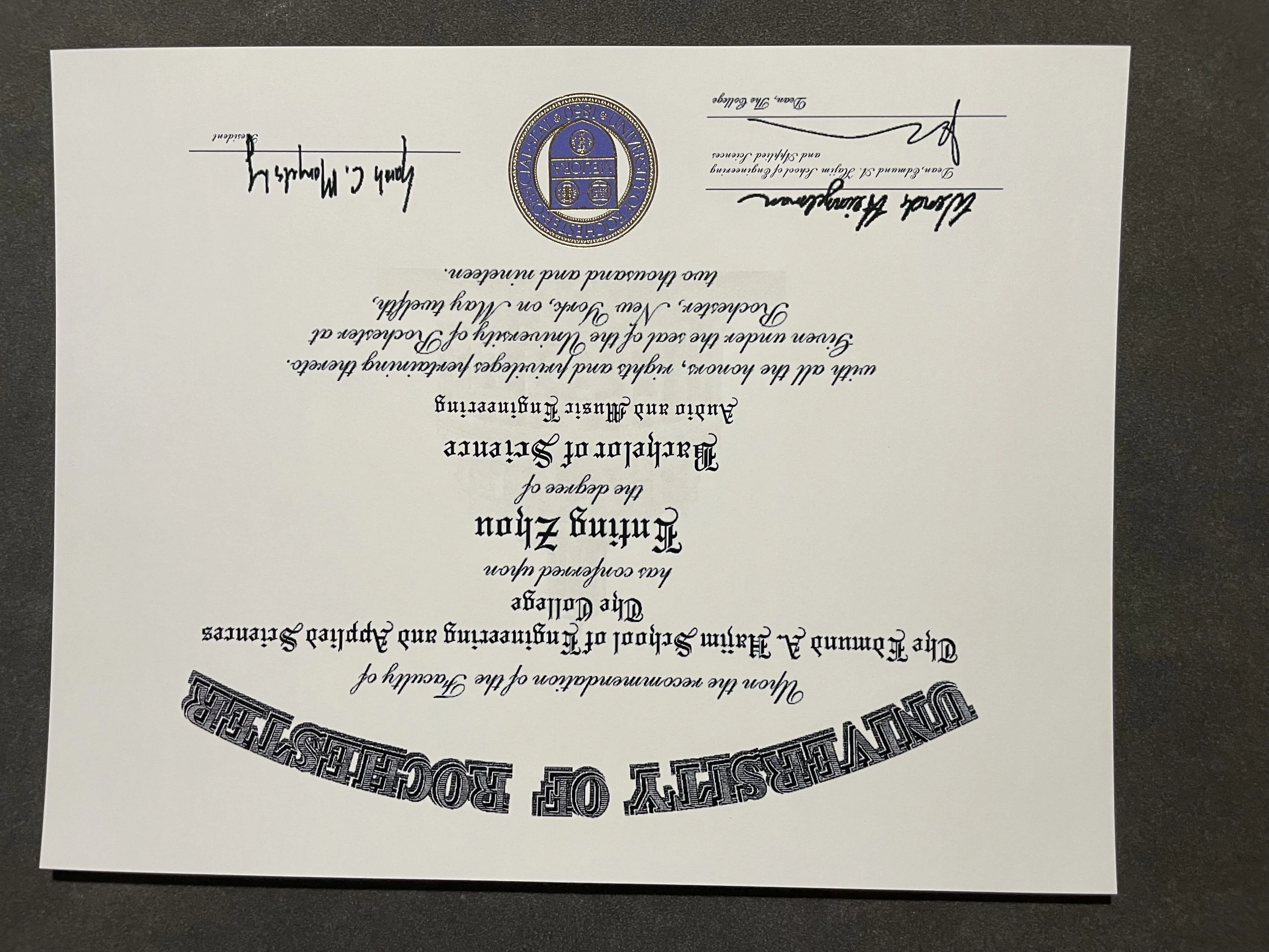 曼彻斯特成熟大学